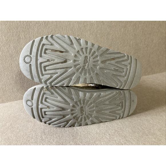 UGG Women’s sequin Sheepskin Lined Boots Sz 8 3161 Classic Short Sparkle Winter - Picture 6 of 8